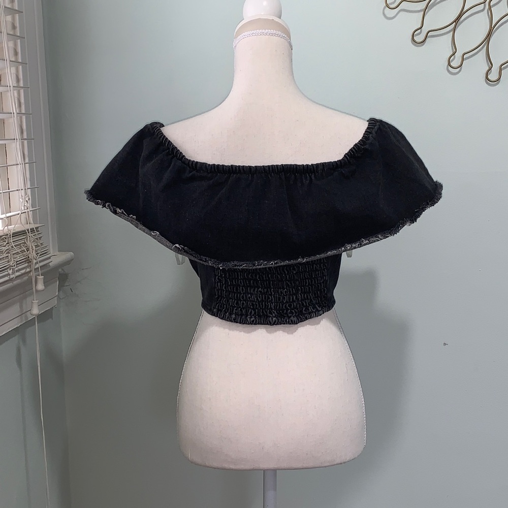 American Eagle black cropped cold shoulder top M - Picture 3 of 5